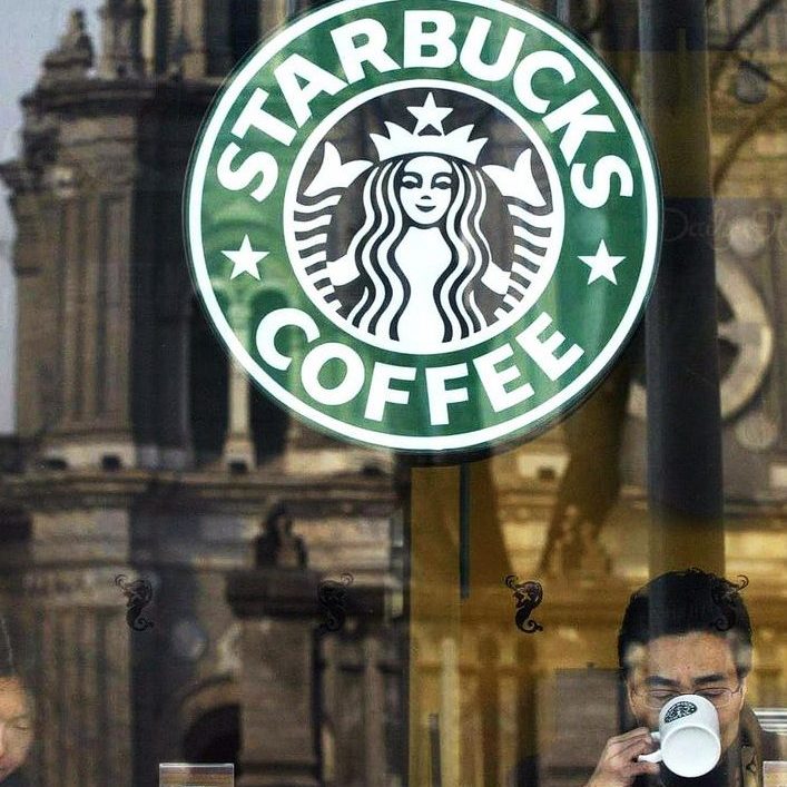 ♥︎ The Love Hypothesis| Chương 4: Cuộc hẹn hò đầu tiên ở&nbsp;Starbucks