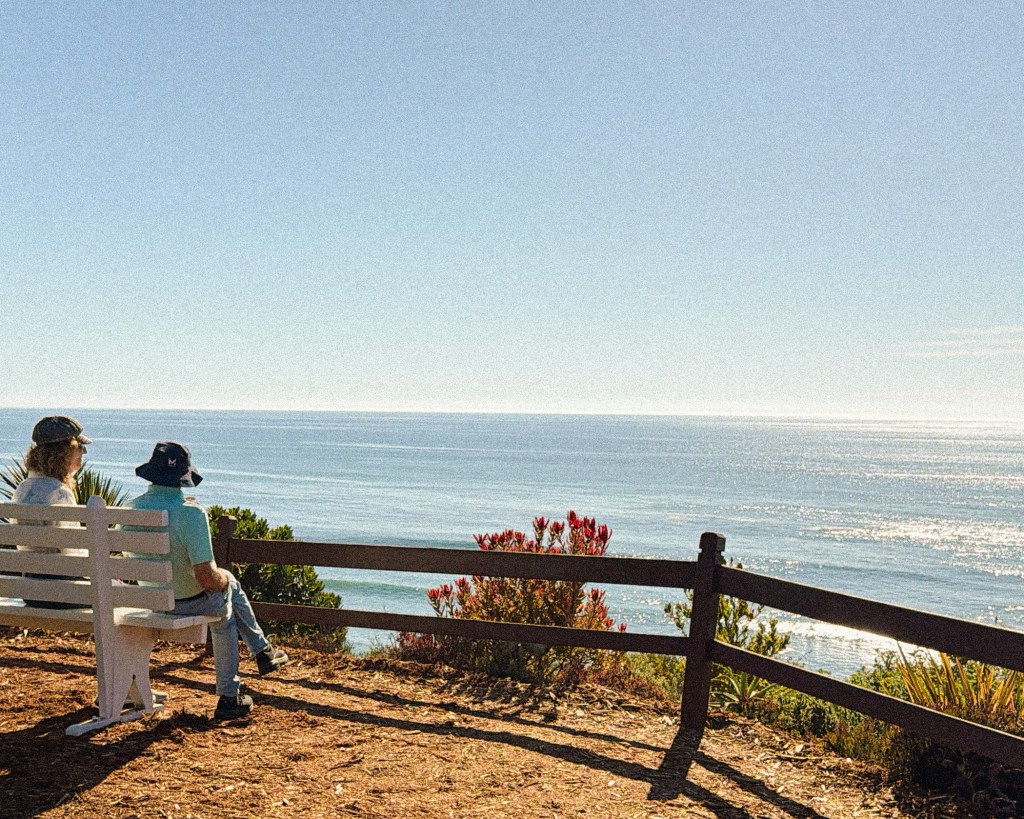 Maybe you should talk to someone: Có lẽ bạn nên trò chuyện với ai&nbsp;đó